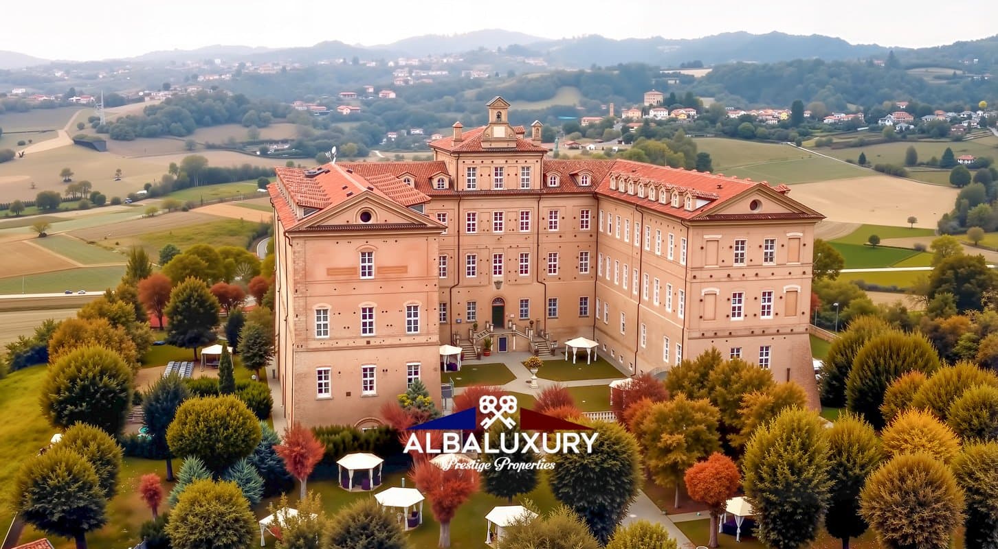Prestigious Castle With Luxury Suites And Event Facilities 4