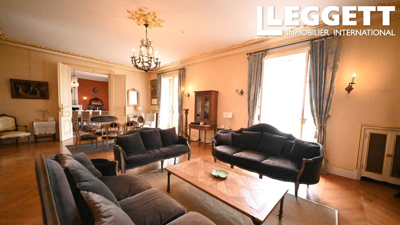 Elegant House With Caretaker's House And Stunning Valley Views 5