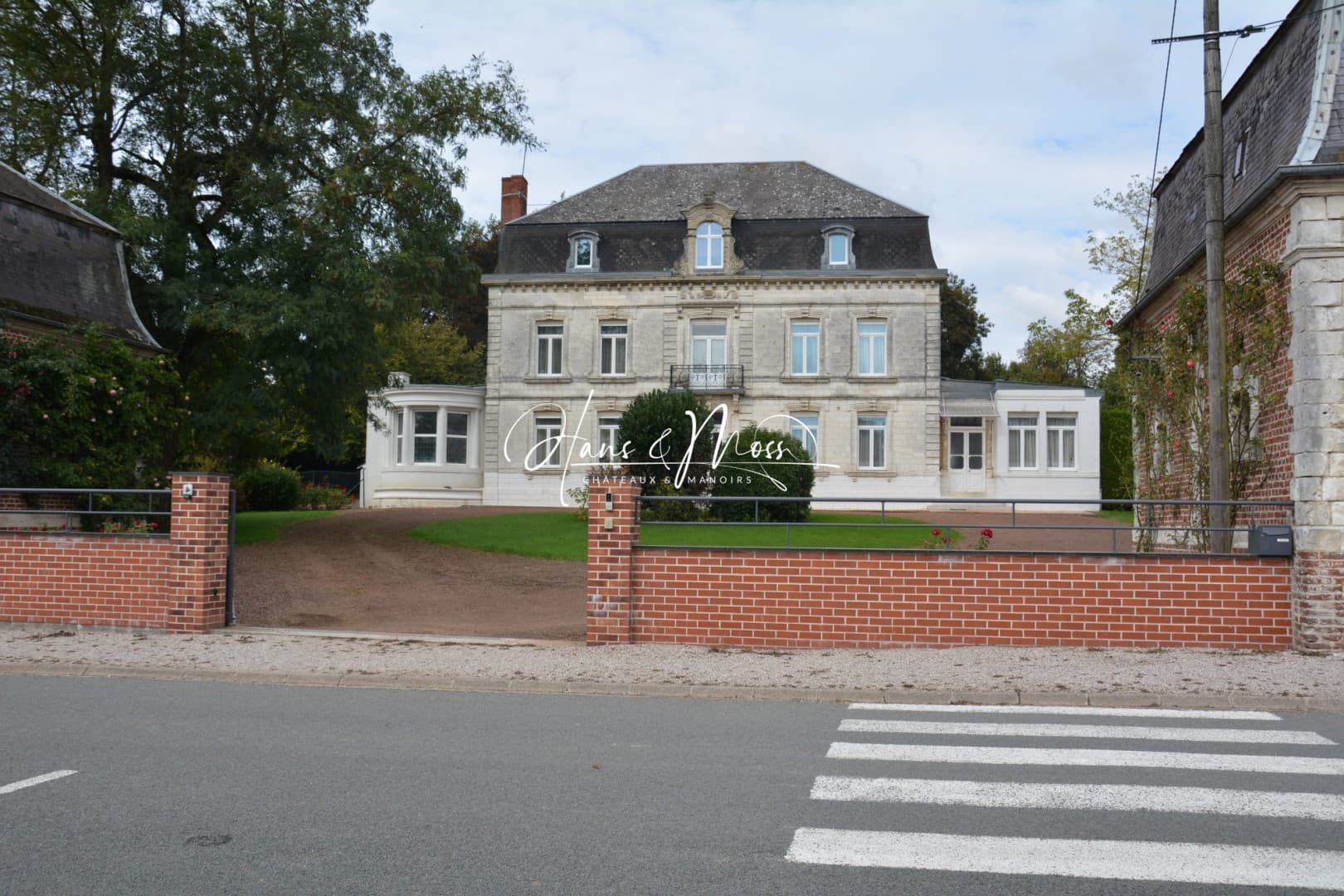 Charming 19th Century Castle with 15 Rooms 3