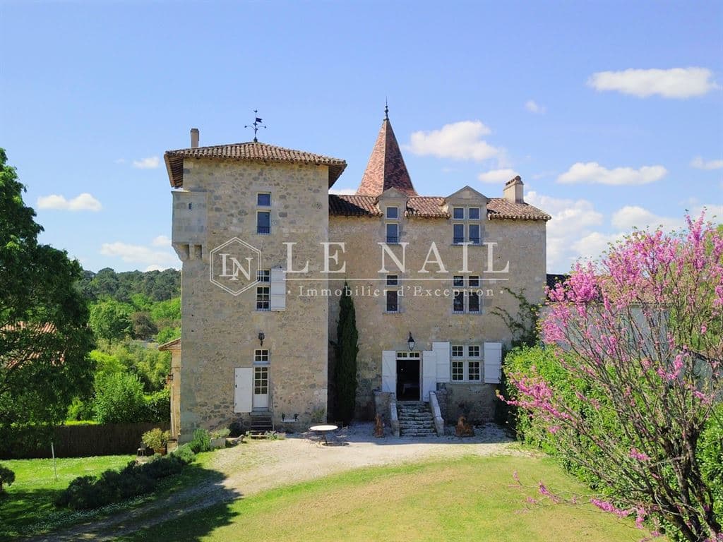 Historic 13th Century Castle With Elegant Suites And Swimming Pool — in Lot-et-Garonne, France