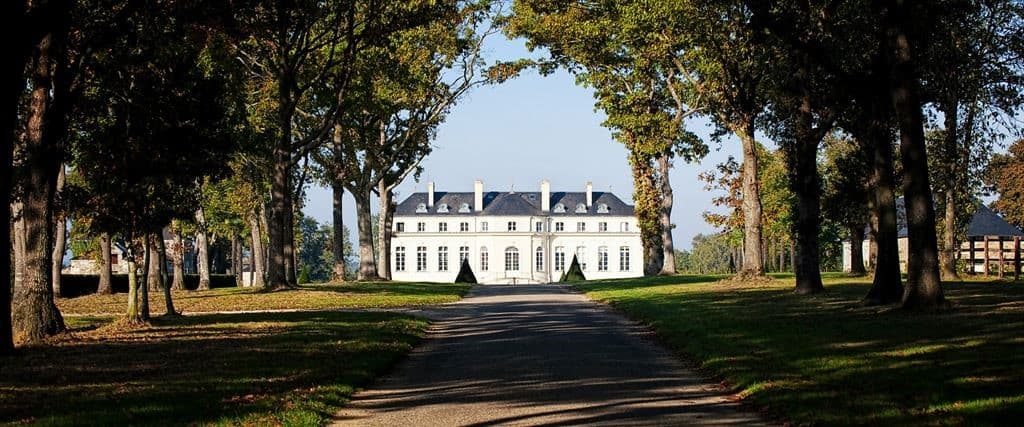 Elegant Château with Equestrian Facilities and Stunning River Views 3