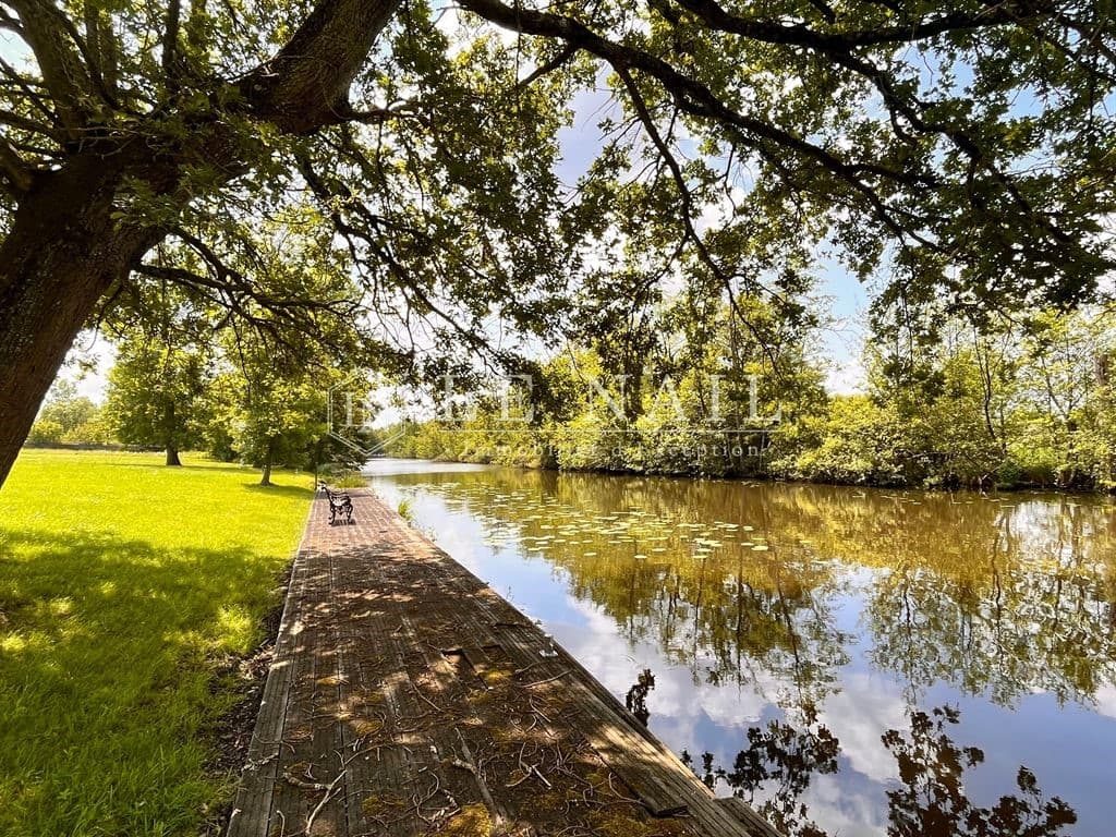 Elegant Château with Equestrian Facilities and Stunning River Views 4