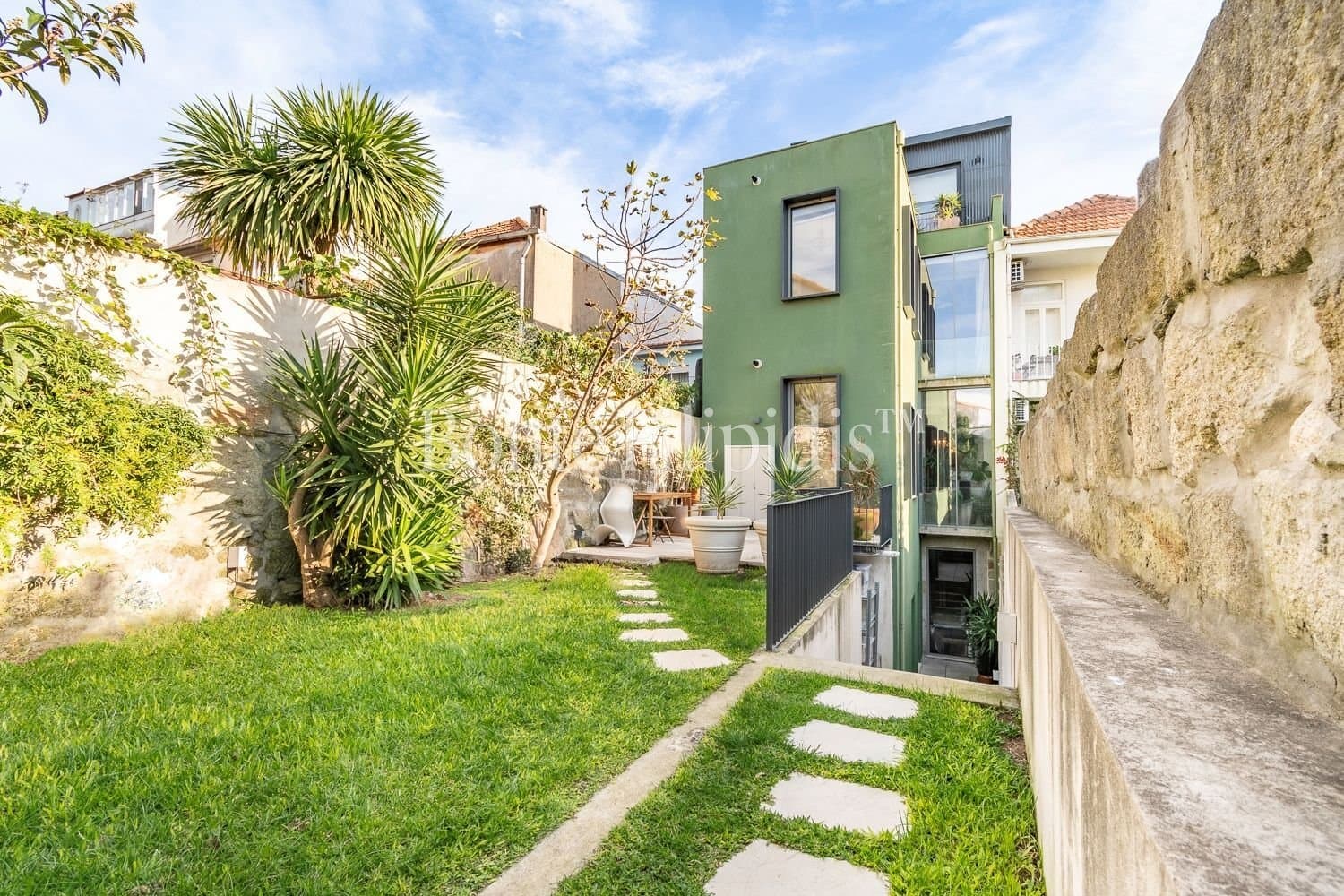 Charming Restored Palacete With 7 Suites In Porto 2