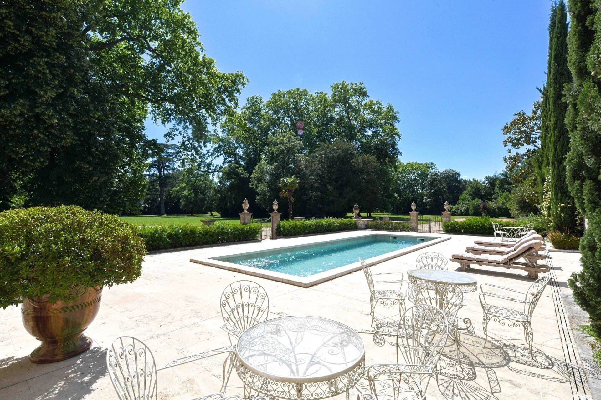 Historic 14th Century Château With Extensive Reception Rooms And 7 Hectare Park 5