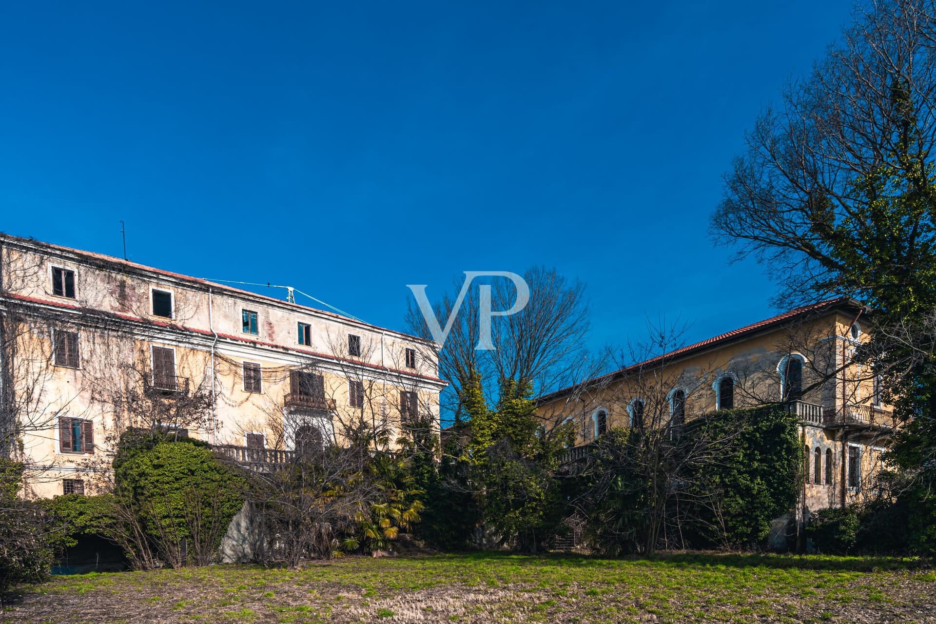 Historic Castle Along The Via Francigena With Renovation Potential 5
