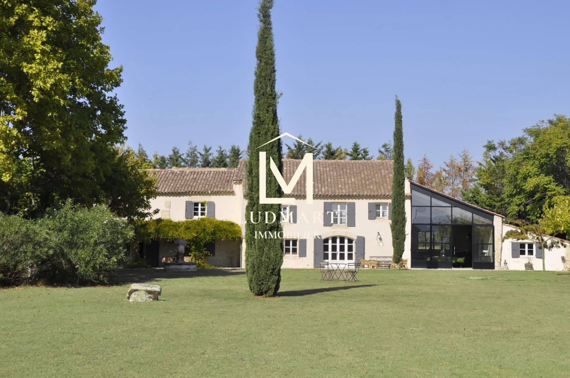 Charming Olive Oil Estate With Farmhouse And Pool Near Avignon