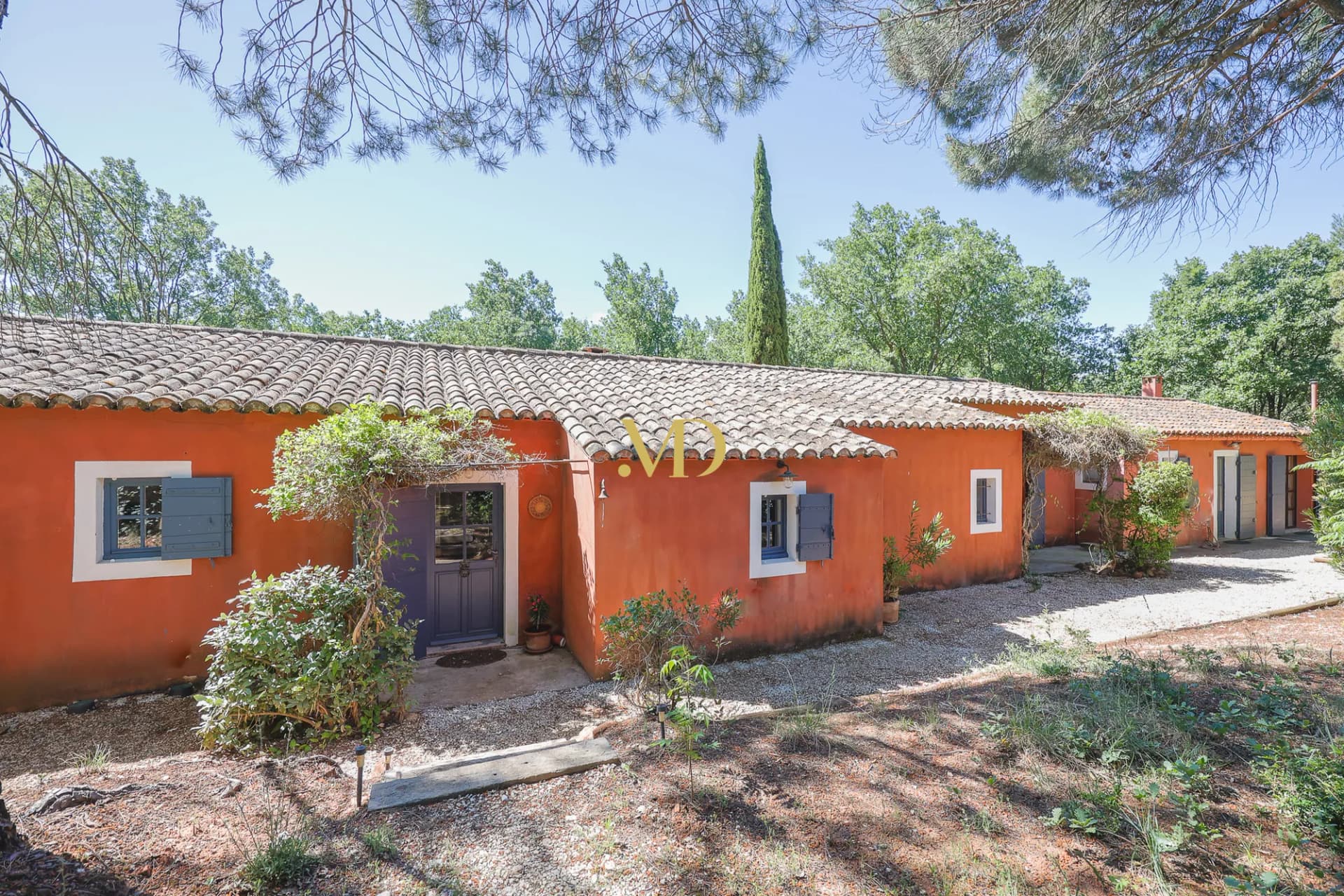 Elegant Provençal House With Heated Pool And Landscaped Gardens 2