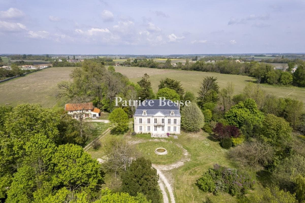 Late 19th Century Château With Outbuildings And 30 Hectares Of Park 3