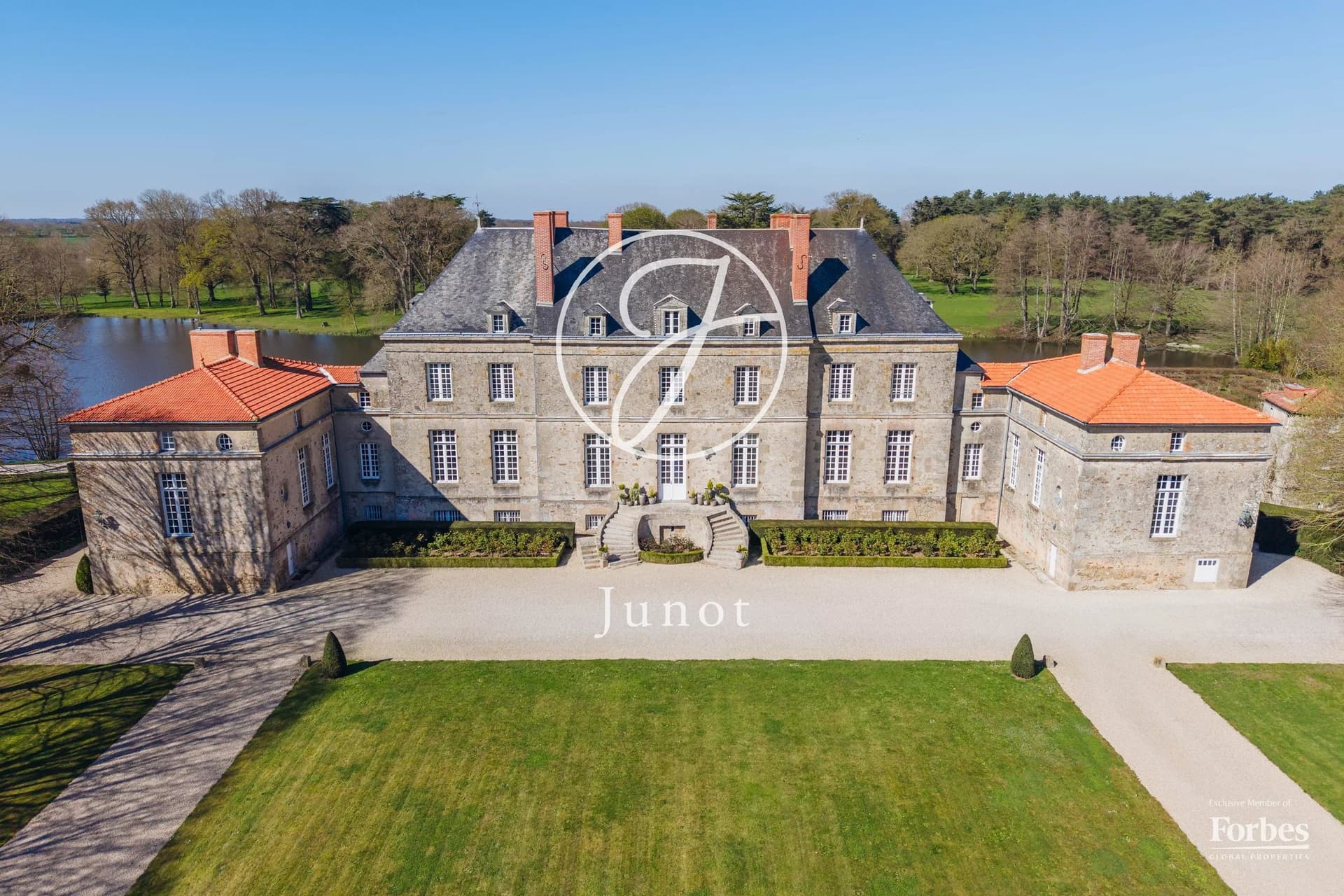 Historic 18th Century Château With Extensive Grounds And Unique Features — Château for sale in Vendée, France