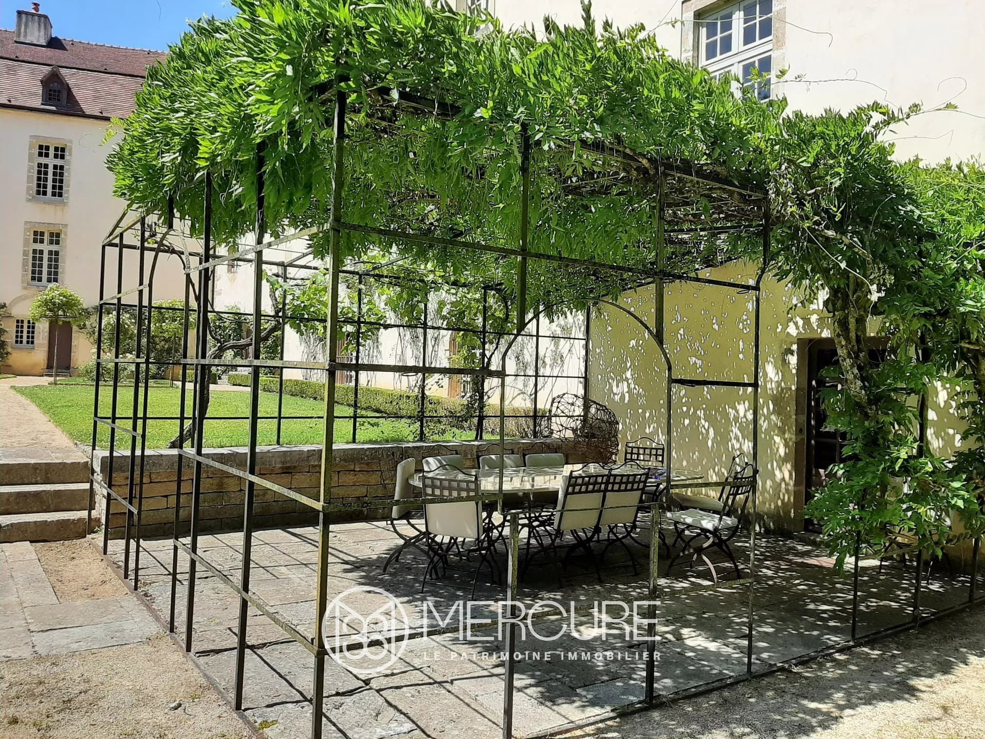 Exceptional 16th to 18th Century Château With Indoor Pool And Historic Features 4