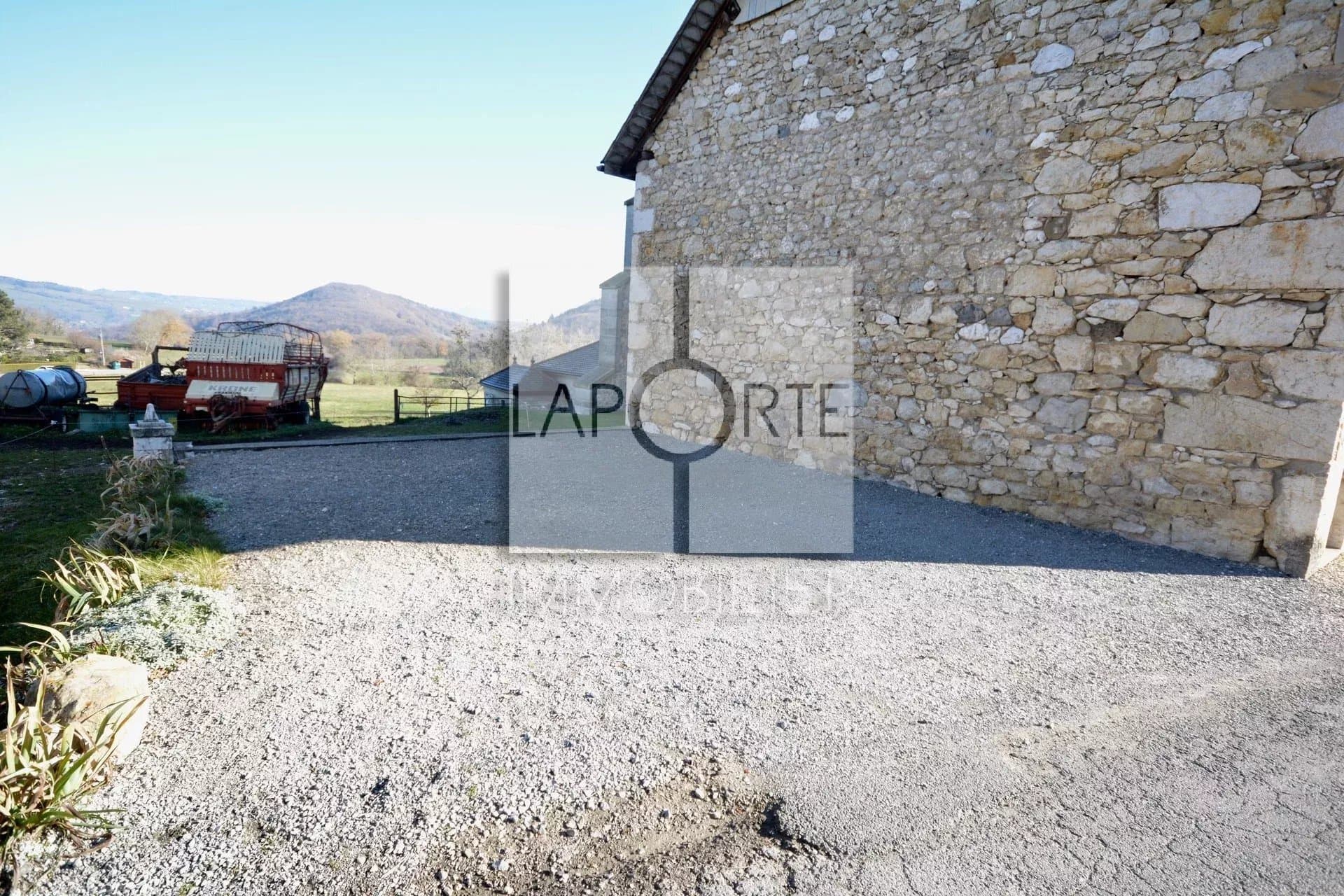 Renovated Château With Garden And Home Cinema 4