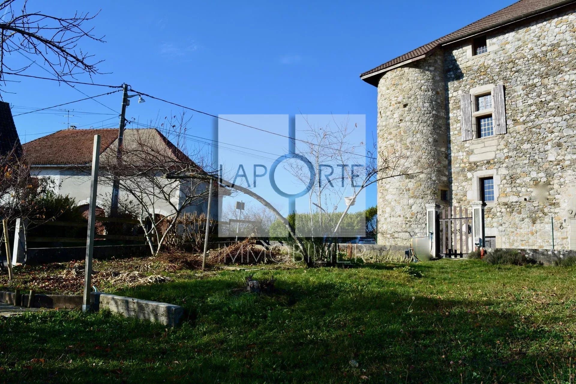 Renovated Château With Garden And Home Cinema 2