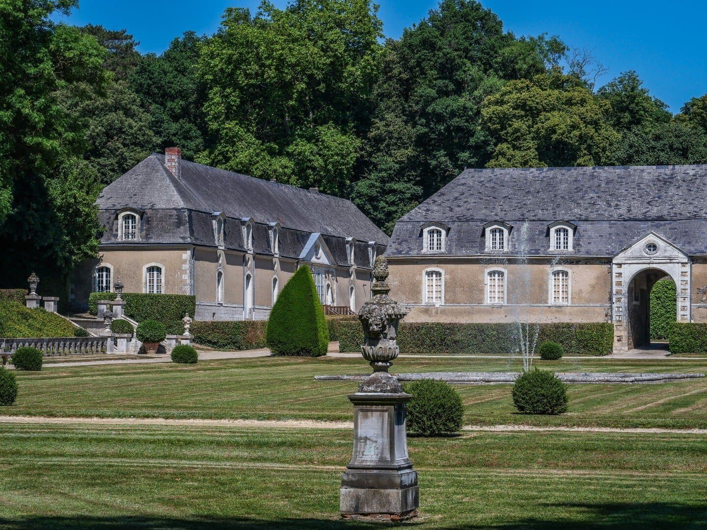 Exceptional 18th Century Château With Private Racecourse And Magnificent Park 5
