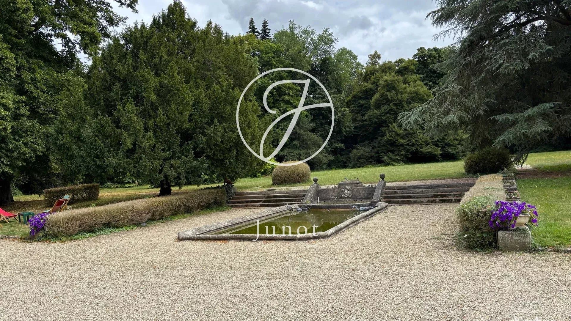 Elegant 18th Century Château With Park, Pool, And Tennis Court 4