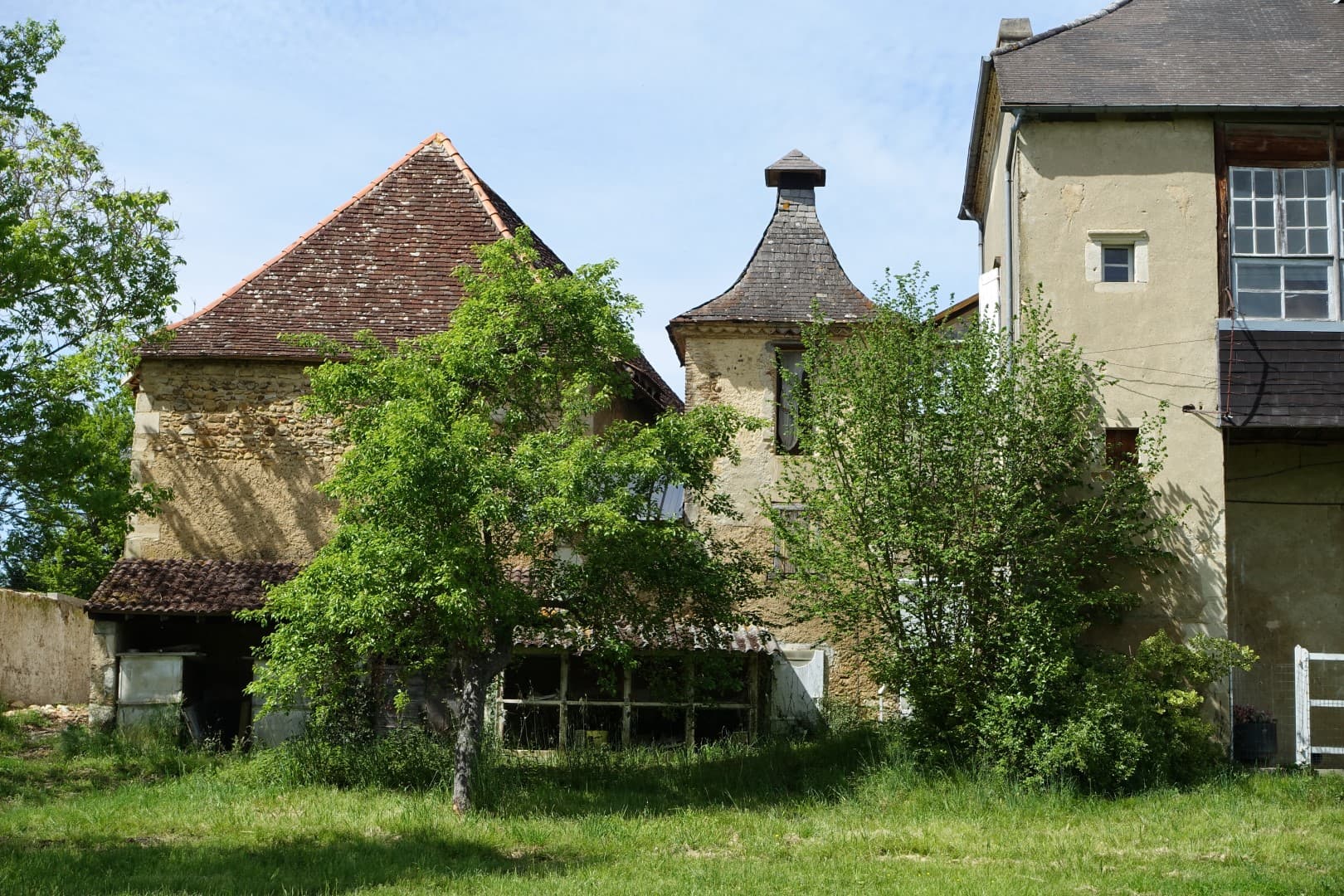 Charming 19th Century Castle with 10 Rooms 2