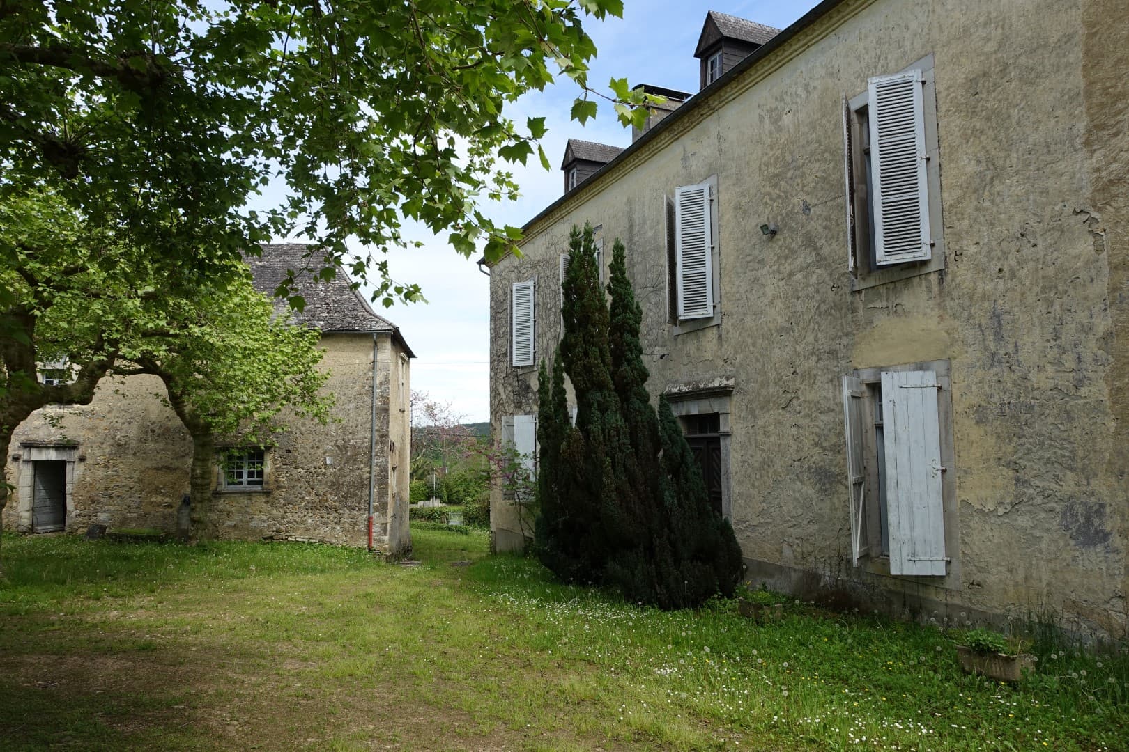 Charming 19th Century Castle with 10 Rooms 3