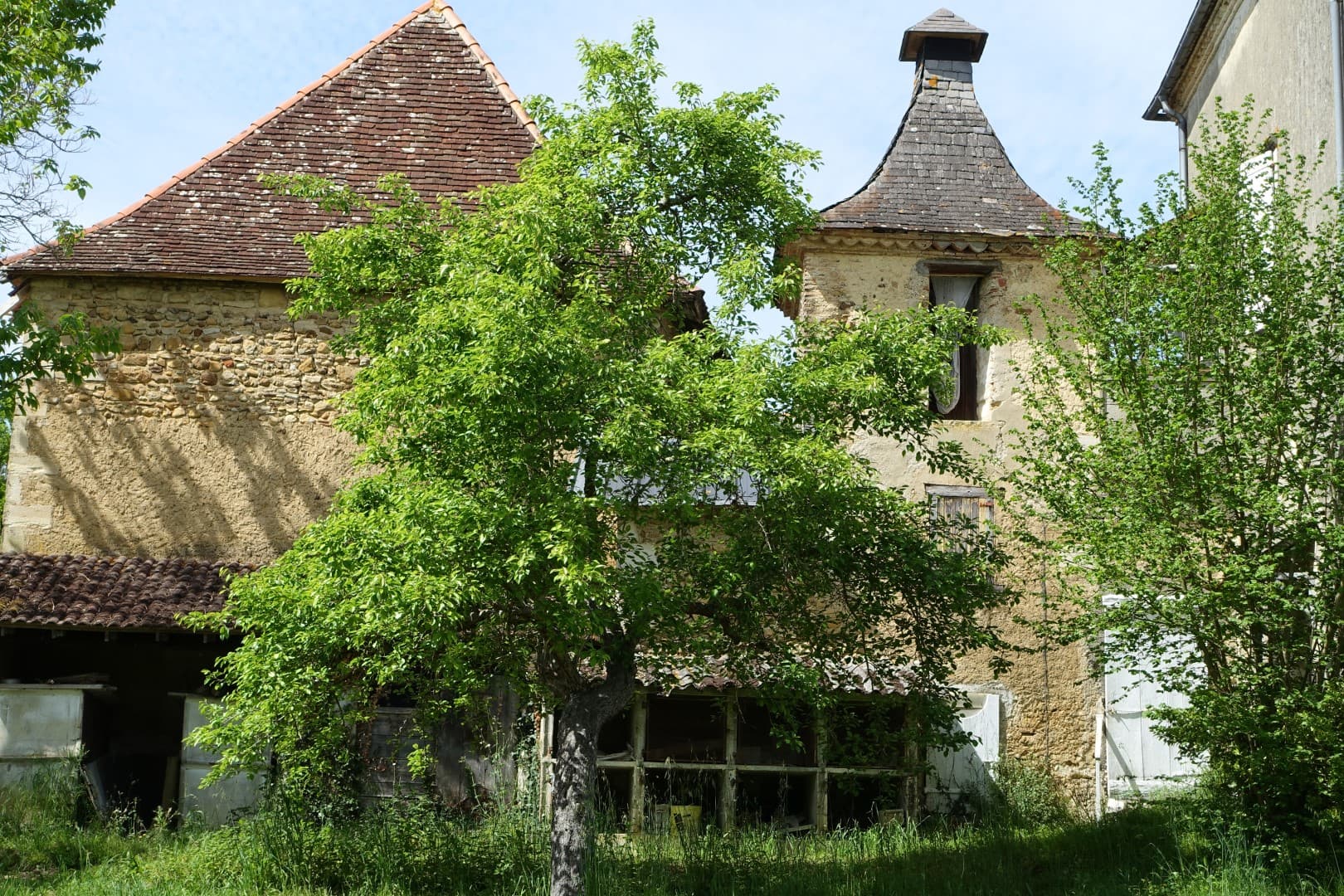 Castles for sale in Béarn