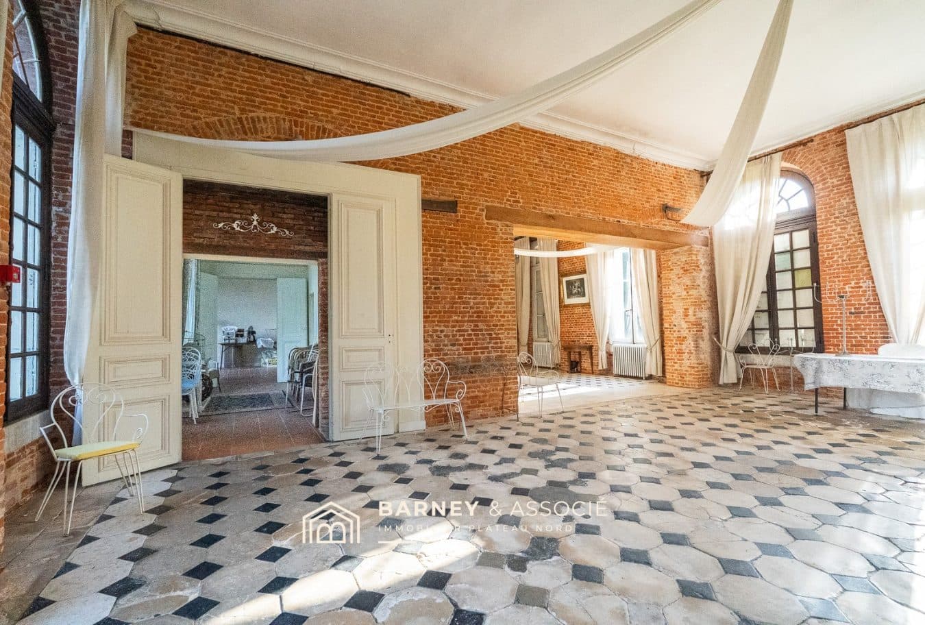 Charming 18th Century Castle with 1 Bedroom 5