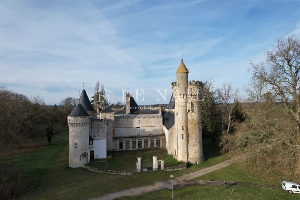 Historic 13th And 15th Century Castle With Extensive Grounds 3