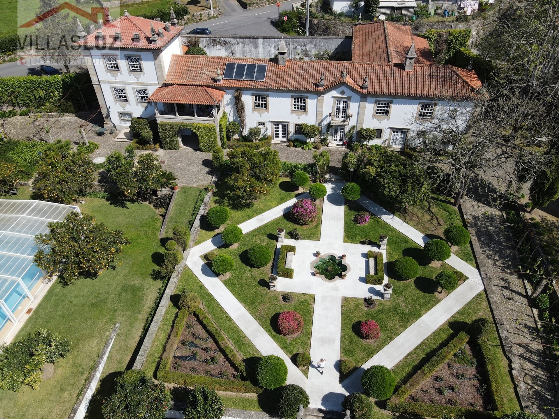 Luxurious 14-Bedroom Manor House With Vineyard In North Portugal 3
