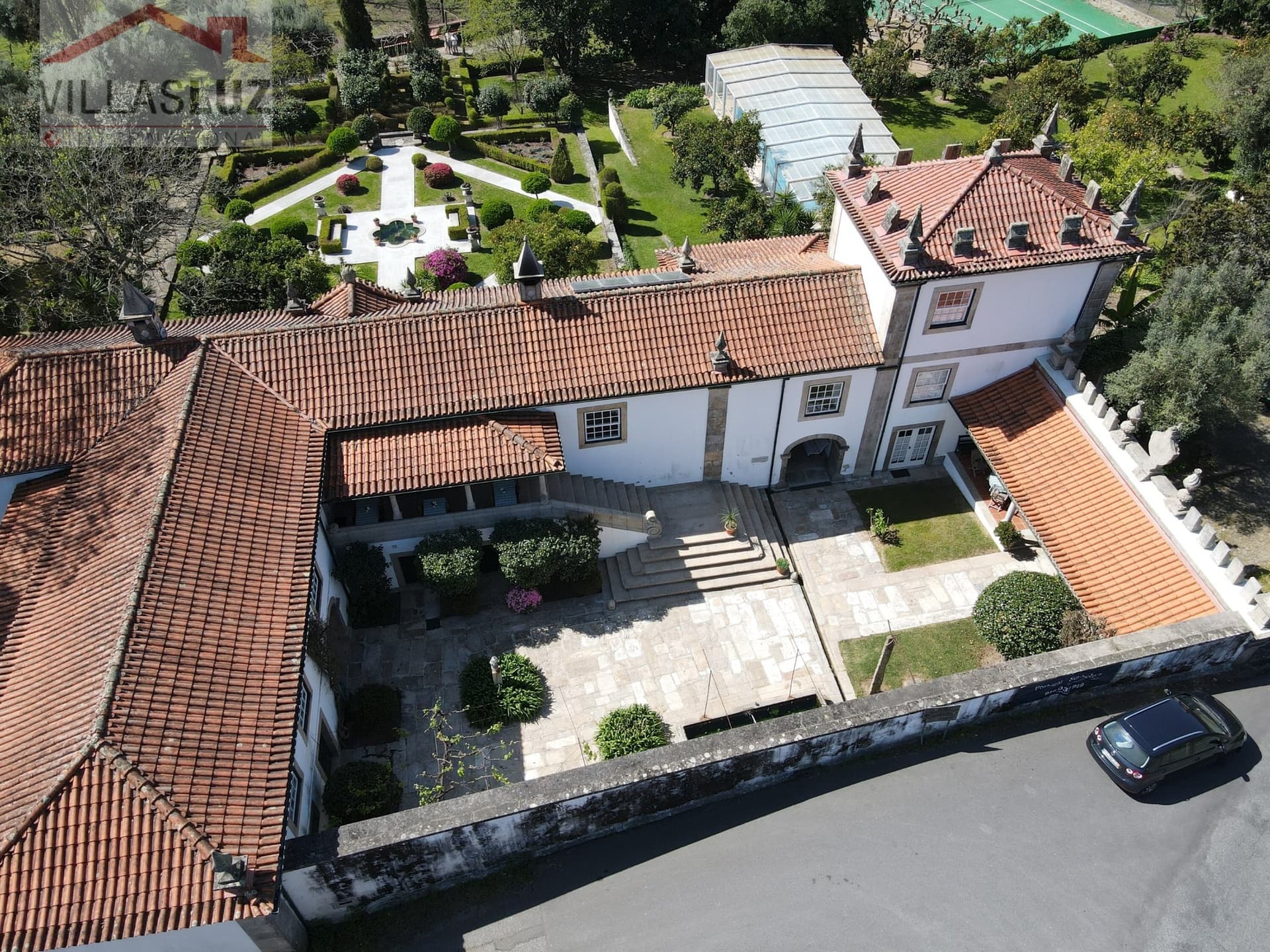 Luxurious 14-Bedroom Manor House With Vineyard In North Portugal 5
