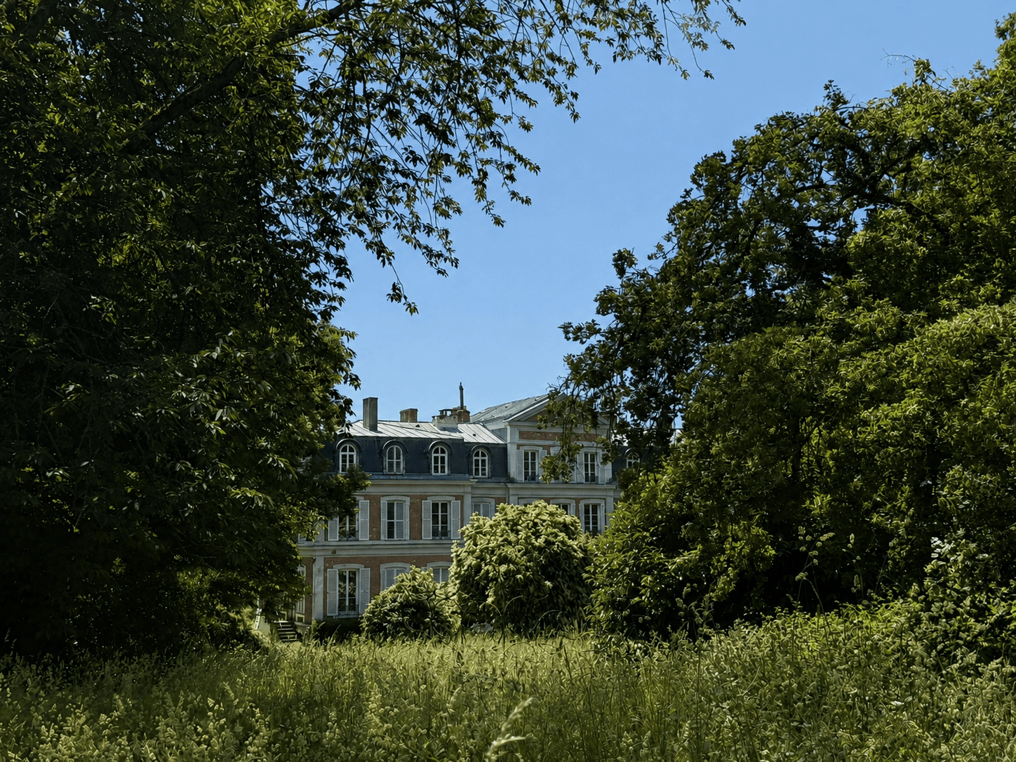 Spacious 19th Century Castle with Kitchen, Terrace, and Cellar 4