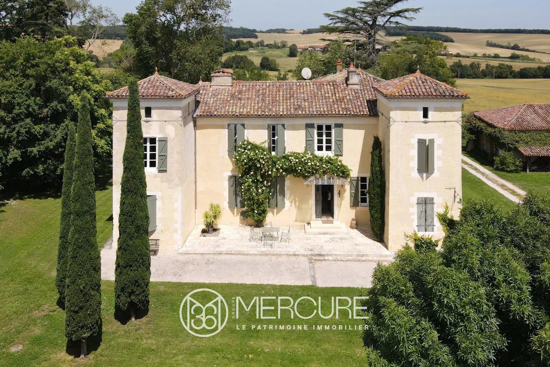 Château with 350 Sqm Living Space and 20 Hectares of Land 2