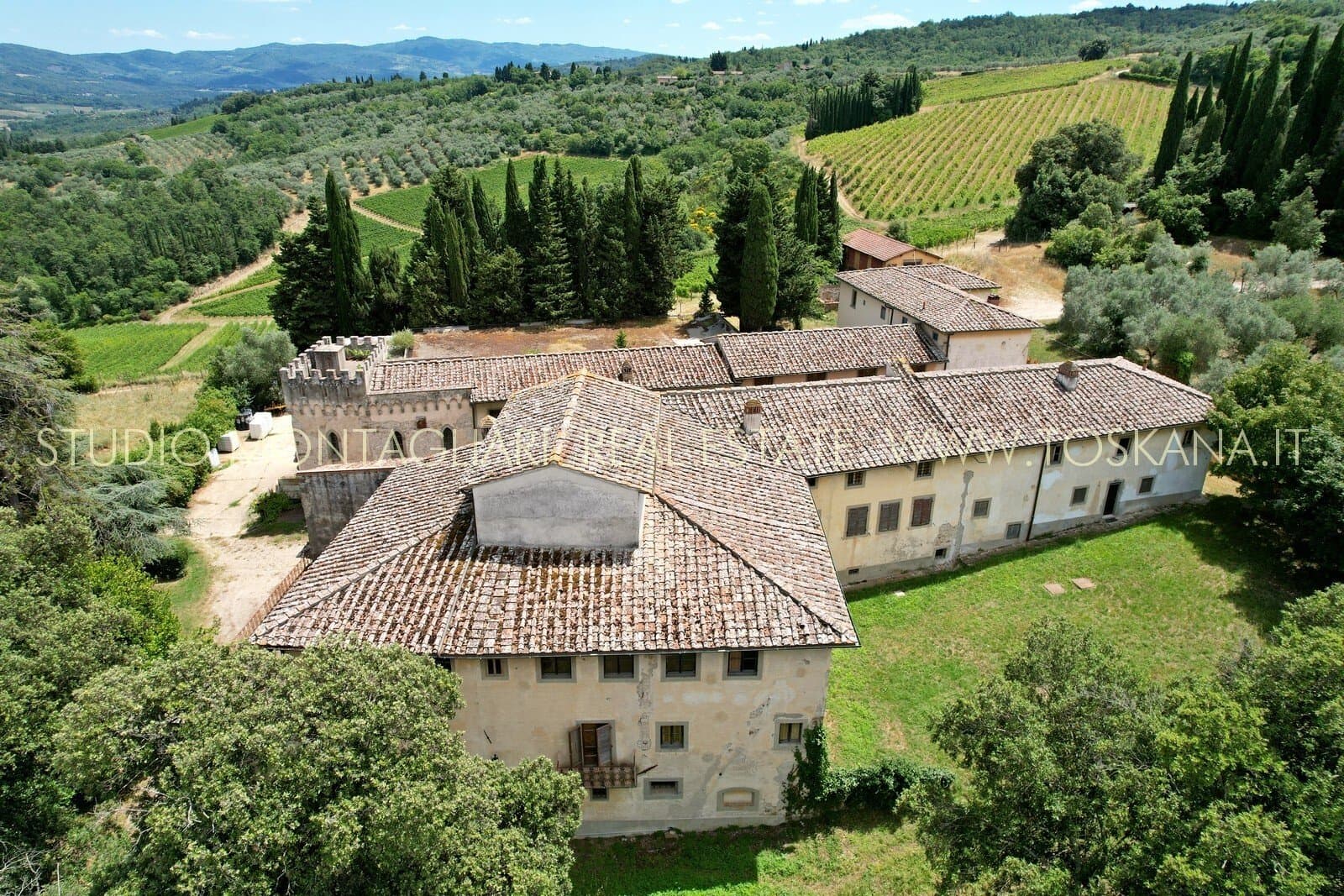 Ancient 12th Century Villa Fattoria With Vineyards And Olive Groves 2