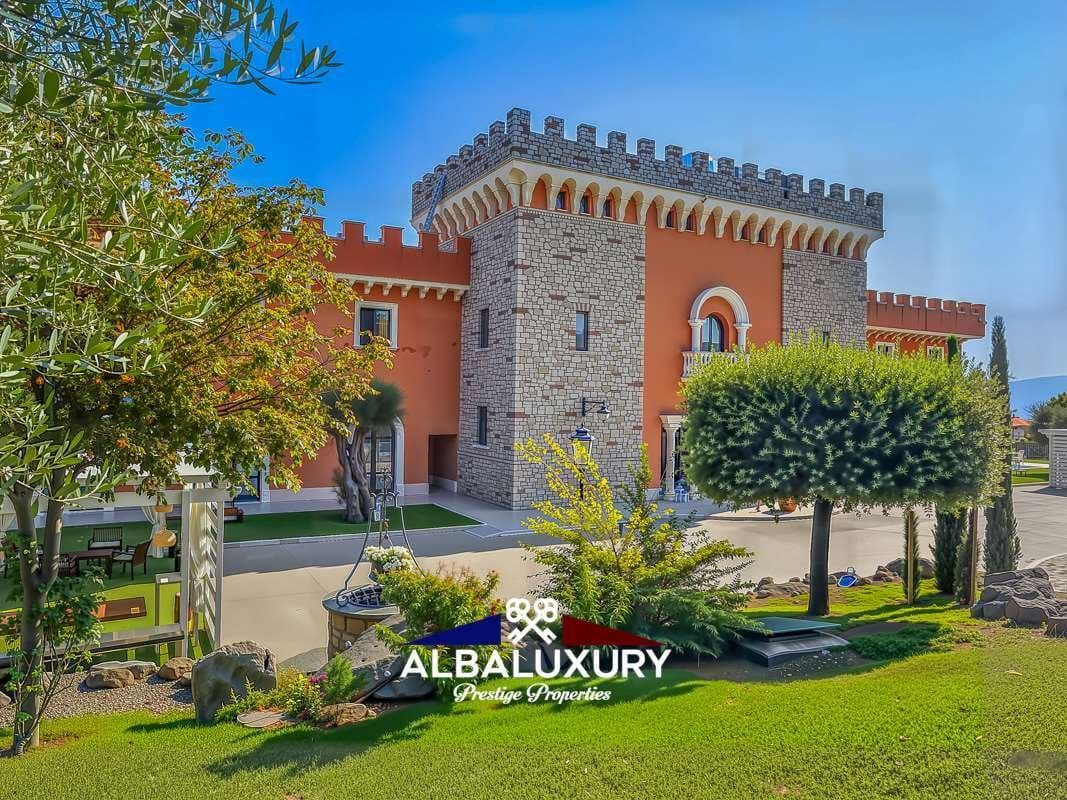 Magnificent Historic Property With Panoramic Views In Avellino 5