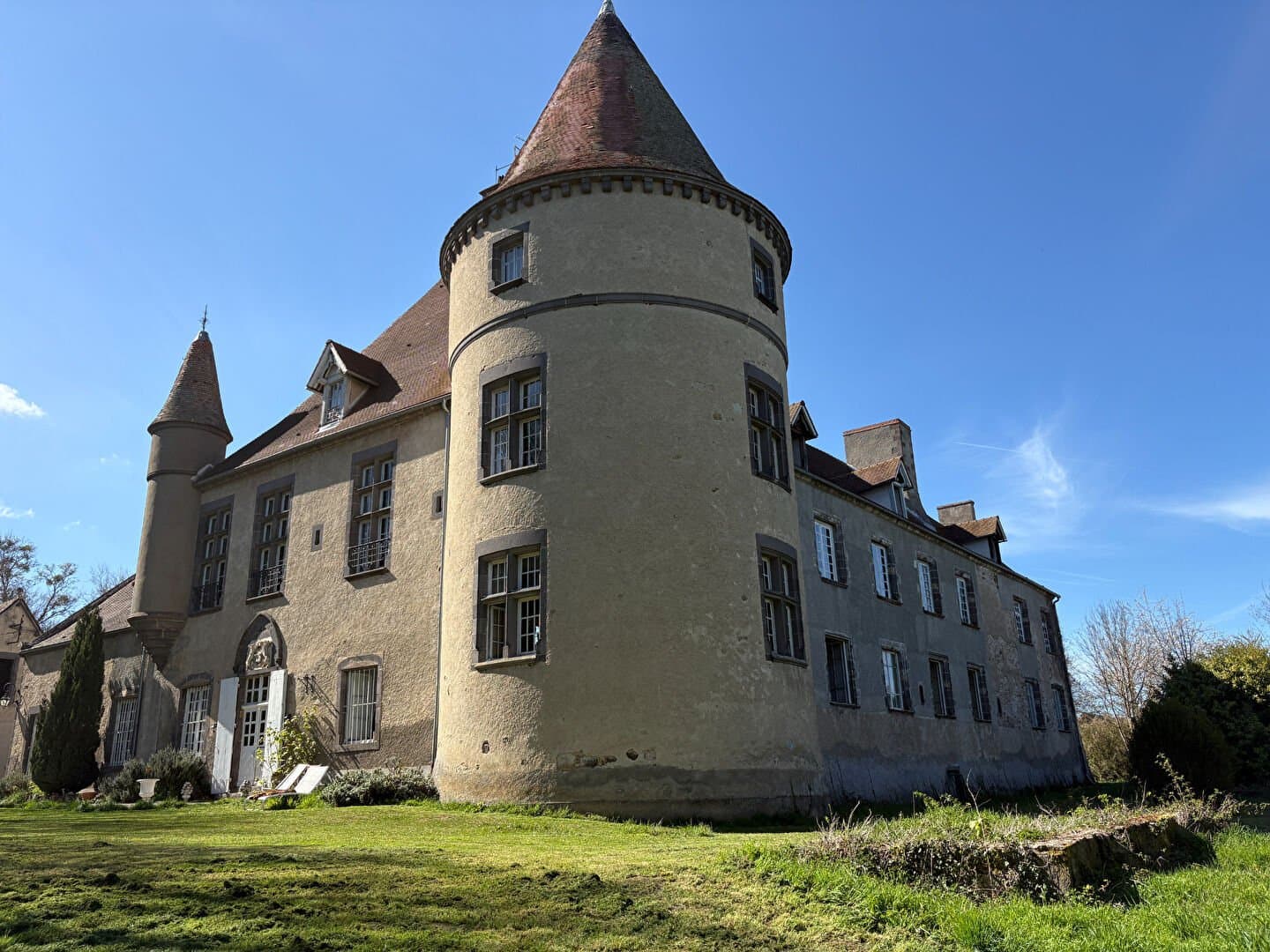 Château de Blot: A Unique Estate with Extensive Grounds and Outbuildings 4