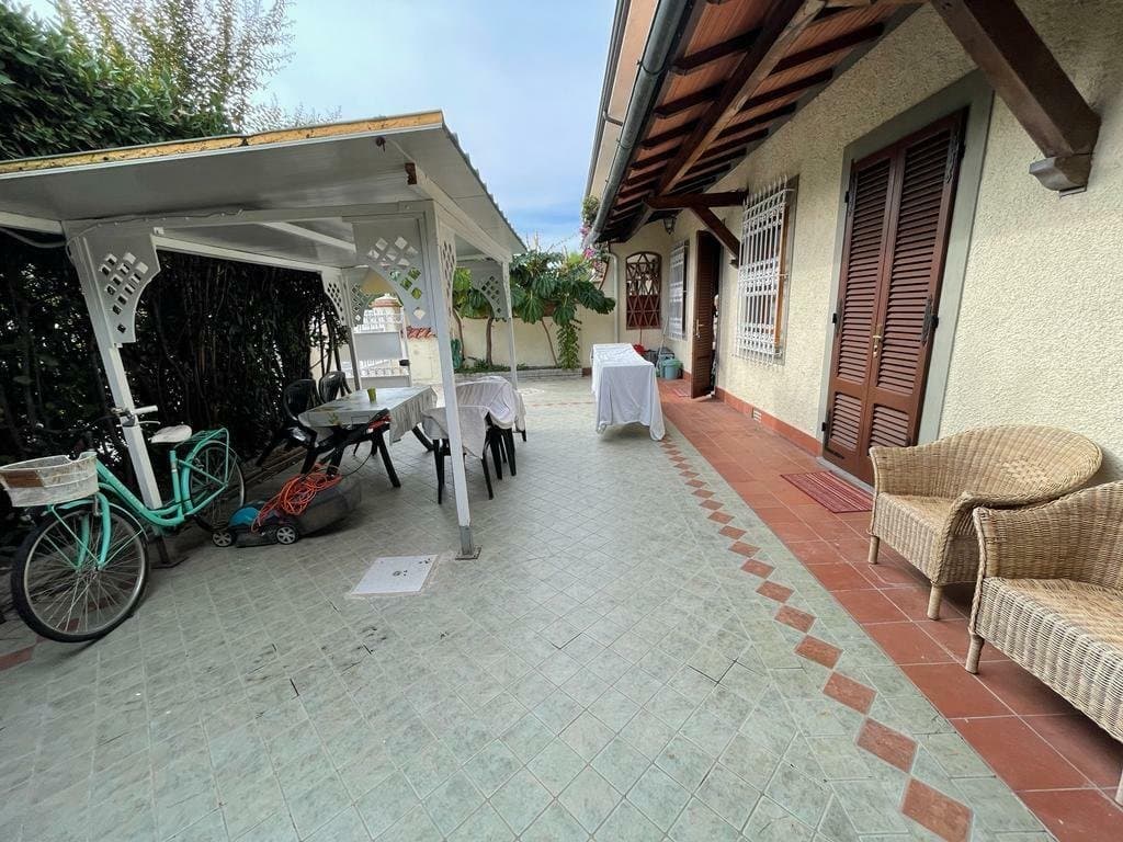 Charming House With Outdoor Courtyard In Forte Dei Marmi 2