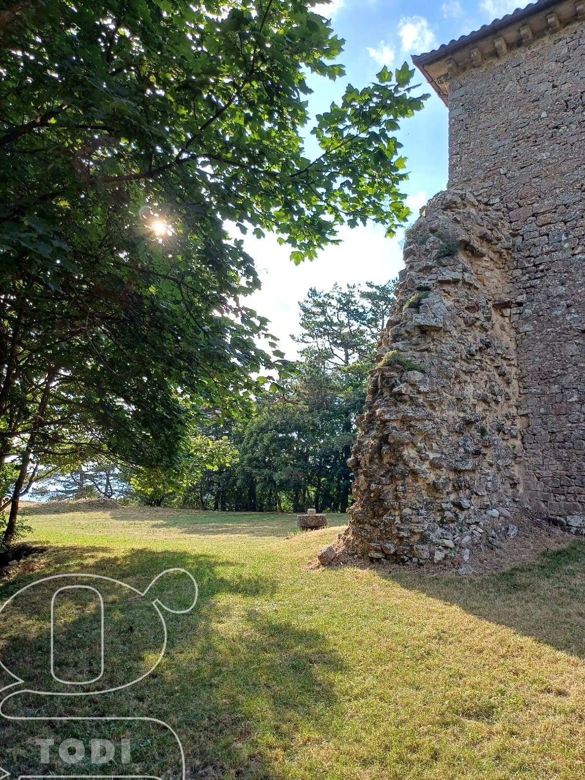 Historic Abbey and Stone House Surrounded by 575 Acres of Nature 3