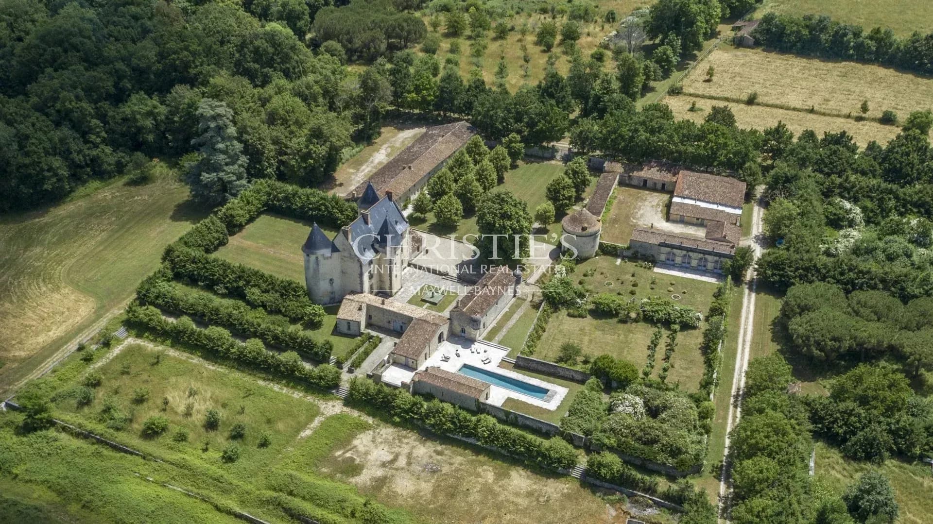 Historic 15th Century Château With 93 Hectares Of Private Land 4