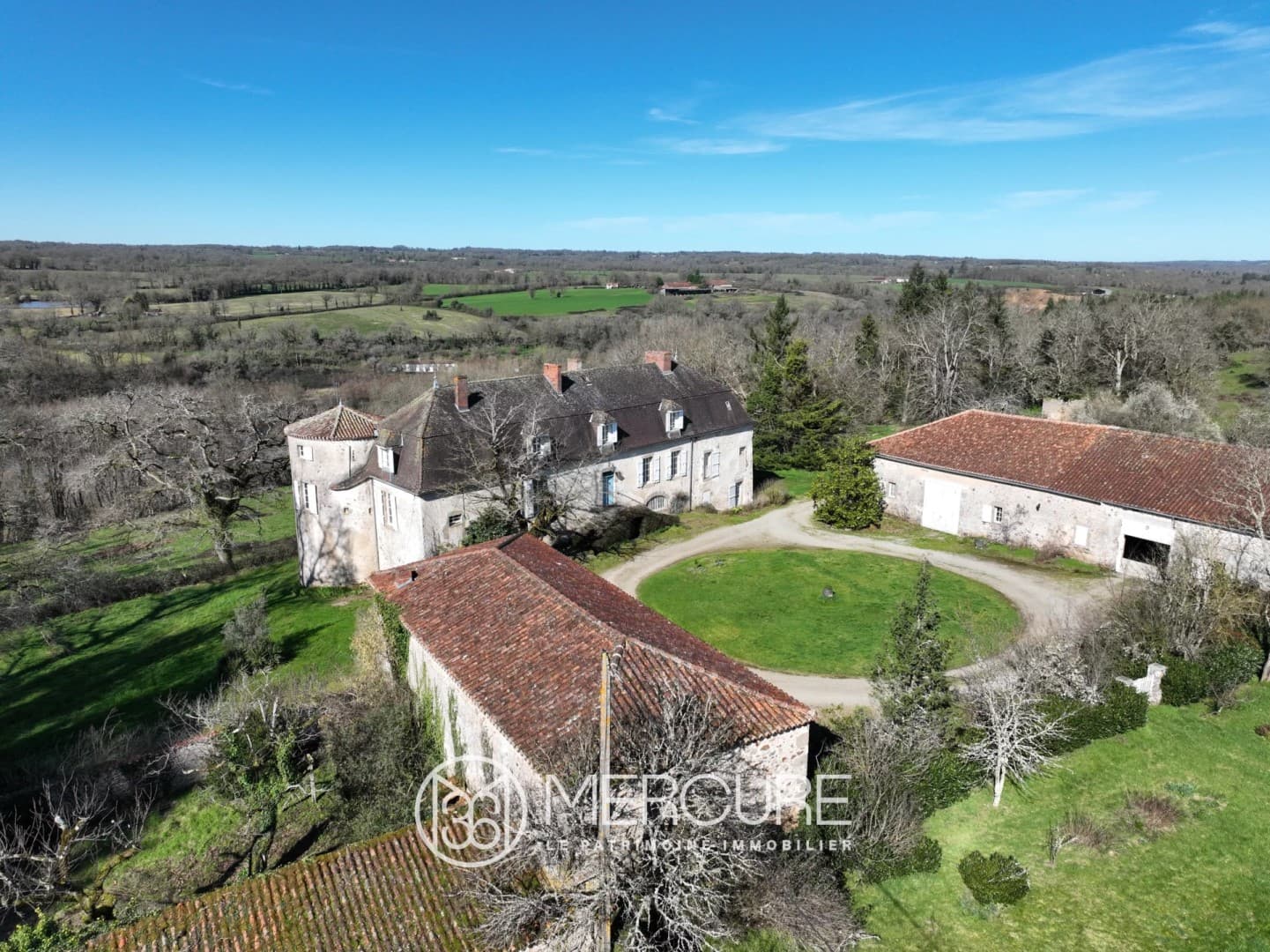 Elegant 16th Century Château With Stunning Views And Expansive Grounds 3
