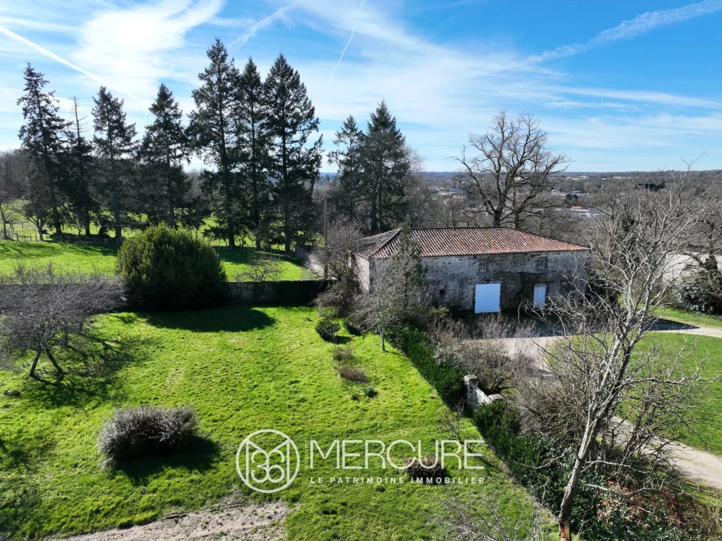 Elegant 16th Century Château With Stunning Views And Expansive Grounds 5