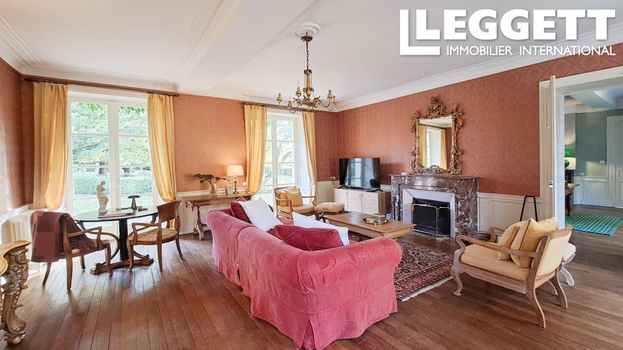 Elegant Manor With Extensive Parkland And Guest House Near Melle 4