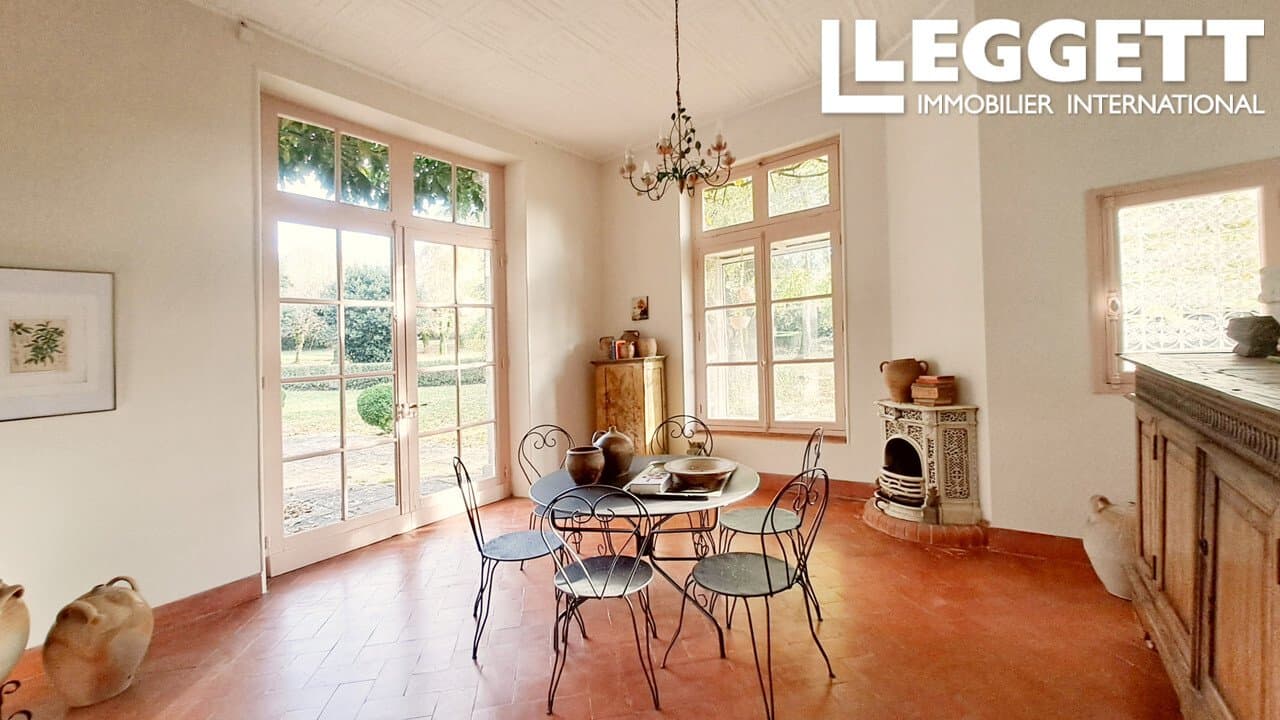 Elegant Manor With Extensive Parkland And Guest House Near Melle 5