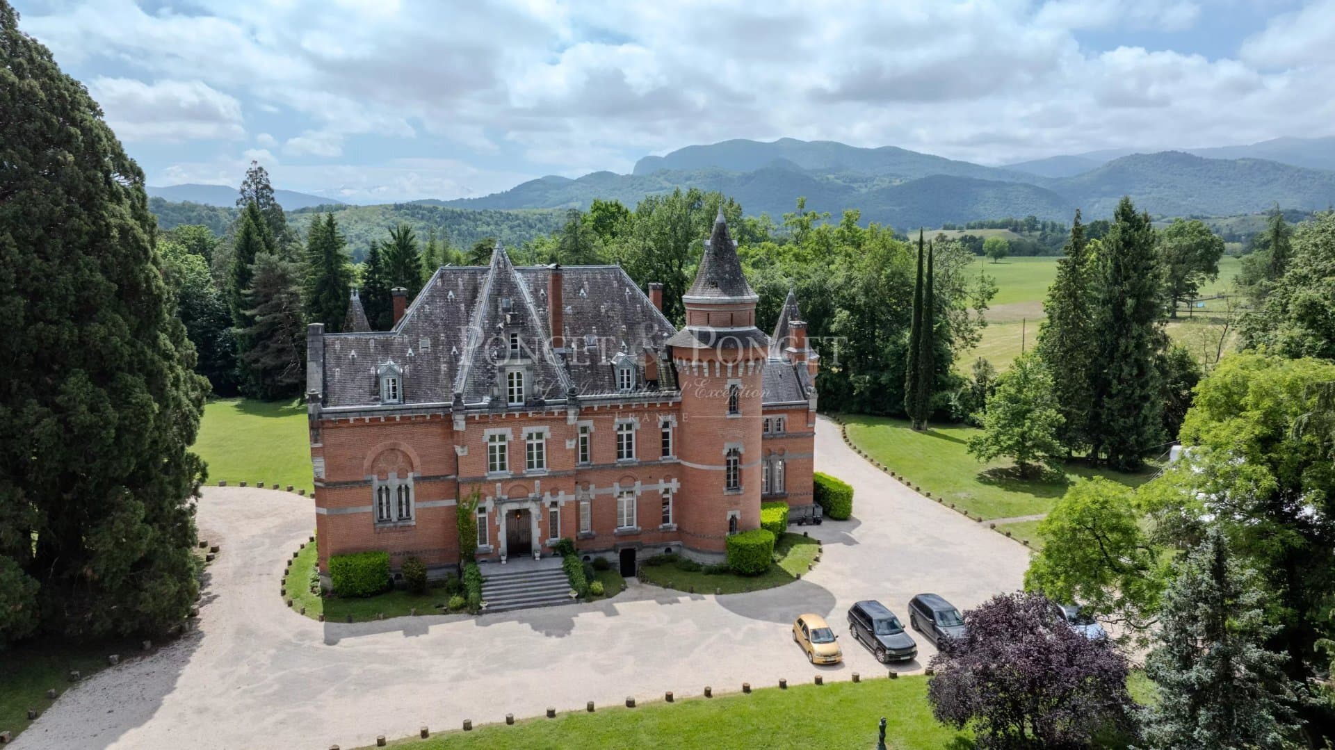 Exceptional 19th Century Château With 14 Bedrooms And 45 Hectares 3