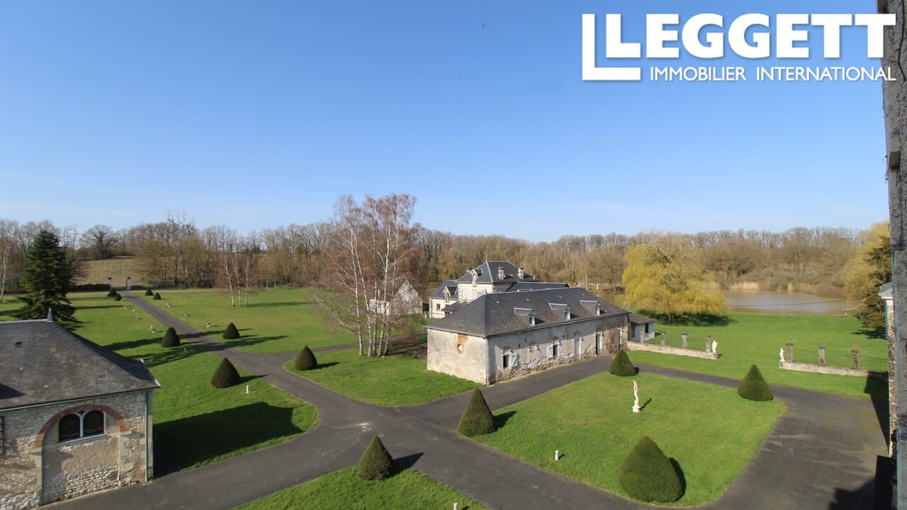 19th Century Château With 20 Bedrooms, Lake, Pool, And Licensed Bar 3