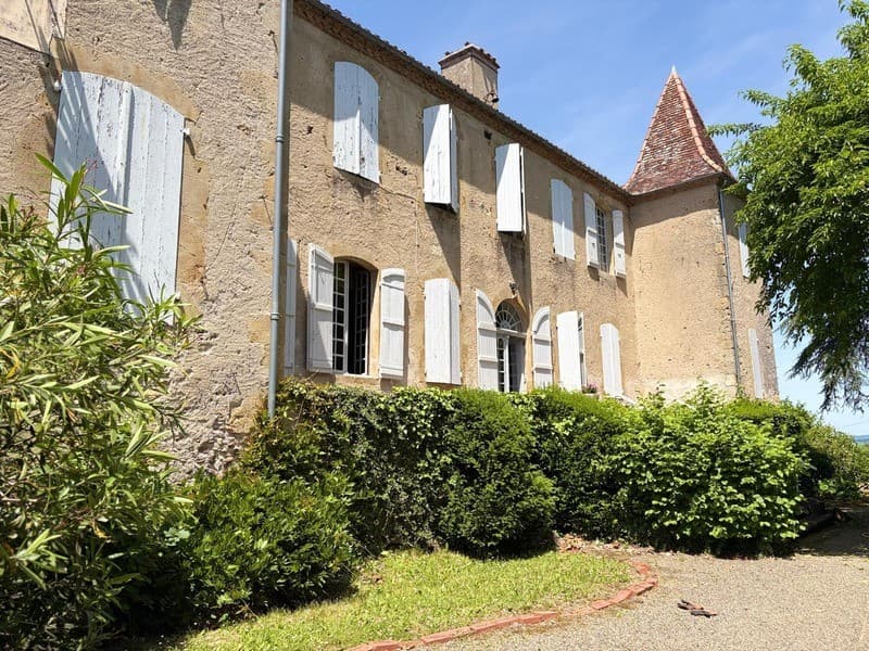 Historic Château with 45 Hectares of Land and Unique Features 3