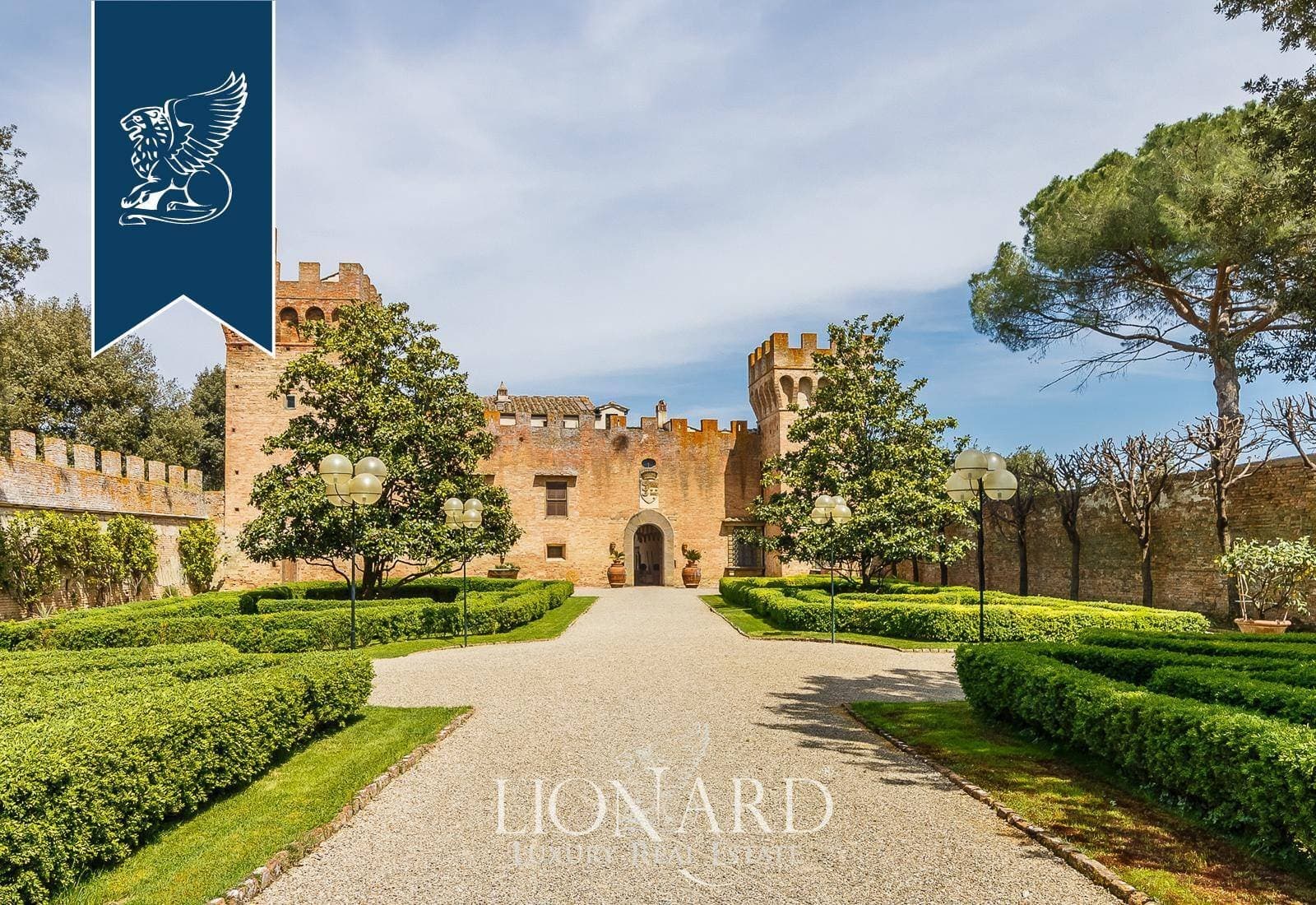 Historic 15th Century Castle With Olive Groves And Vineyards 2