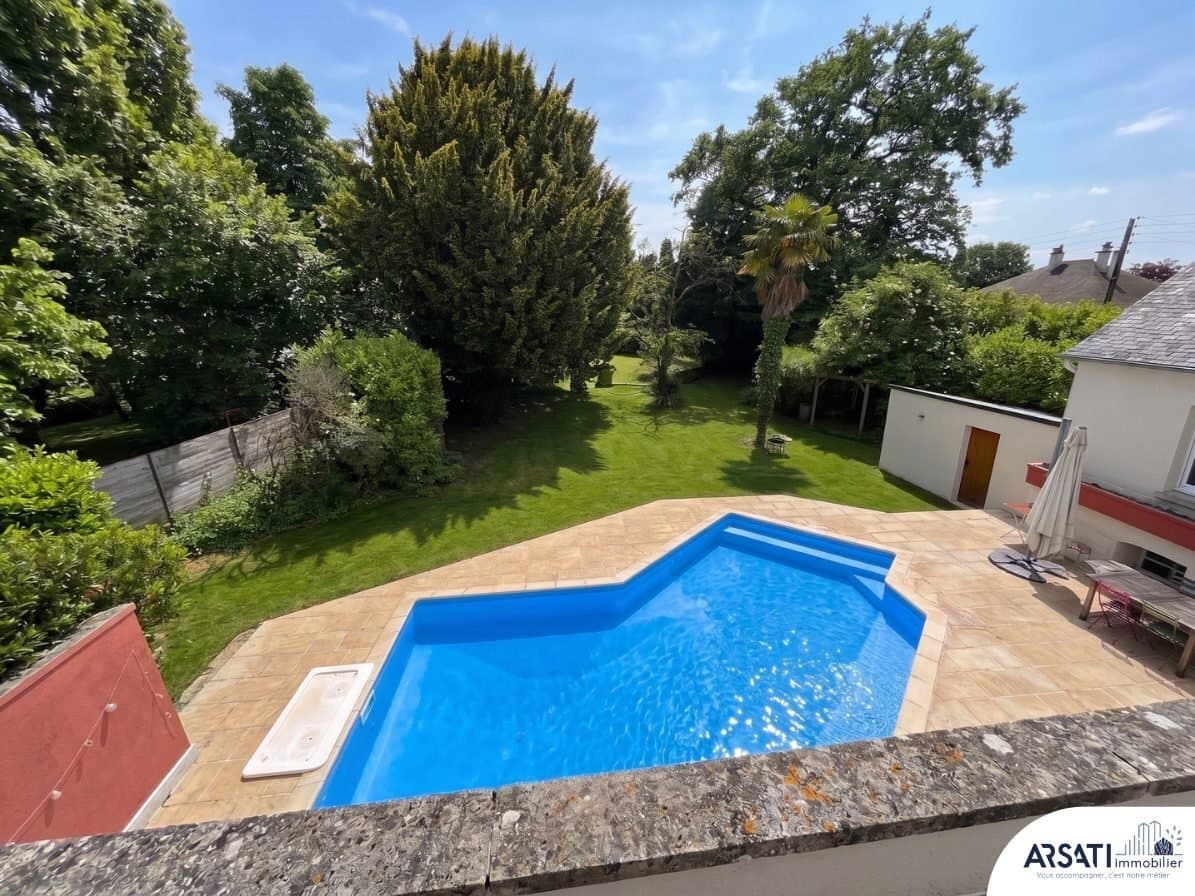 Château Style Character House With Pool And 6 Bedrooms 3