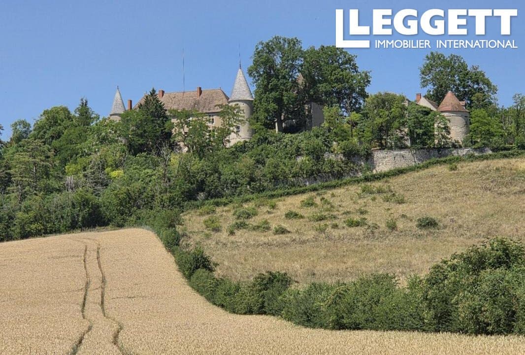 Historic 13th Century Château With Dovecote, Chapel, And Expansive Grounds 2