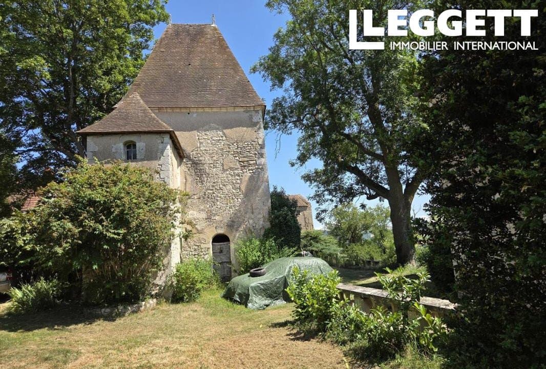 Historic 13th Century Château With Dovecote, Chapel, And Expansive Grounds 3