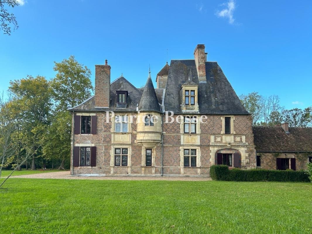 Renaissance Château Set Within Eight Hectares of Scenic Grounds — Château for sale in Allier, France