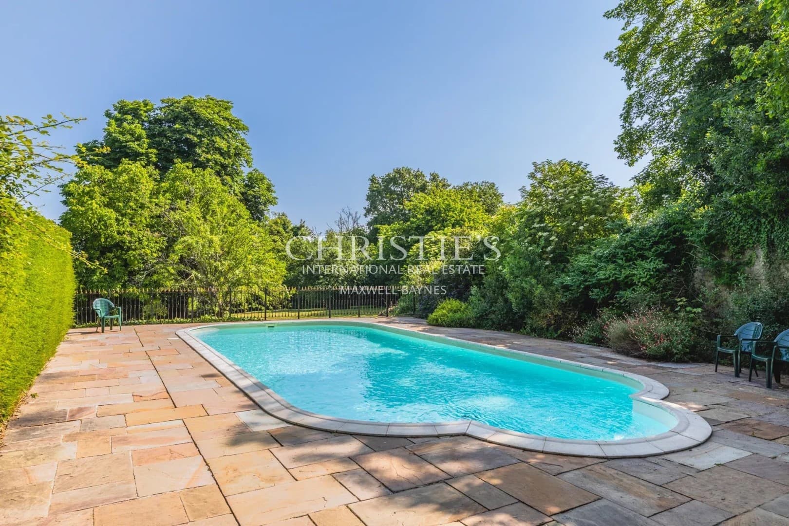 Magnificent Château With Swimming Pool And Games Room 4