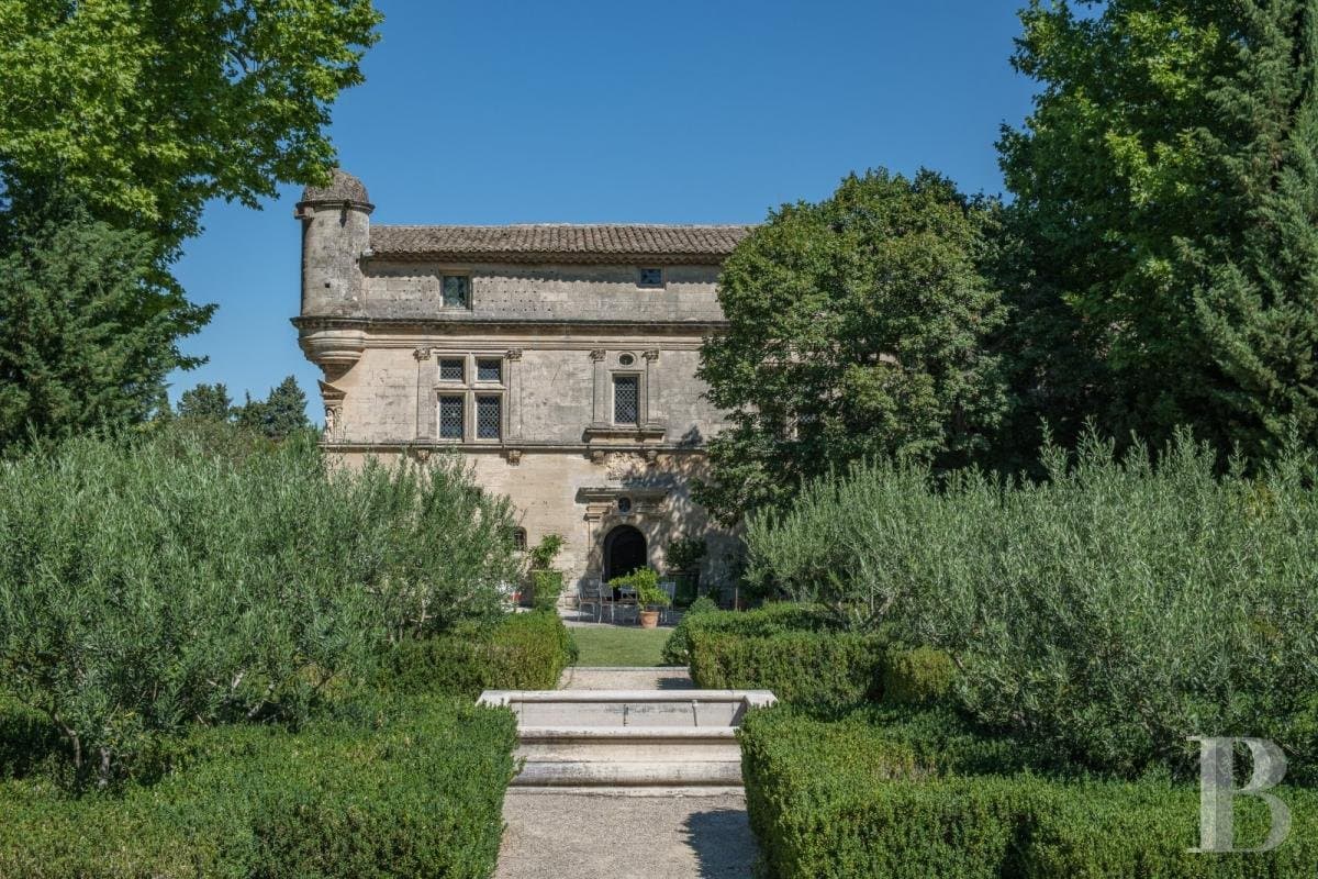 Renaissance-Style Manor House With 4 Hectares Of Parklands — Manor House for sale in Aigues-Mortes, France