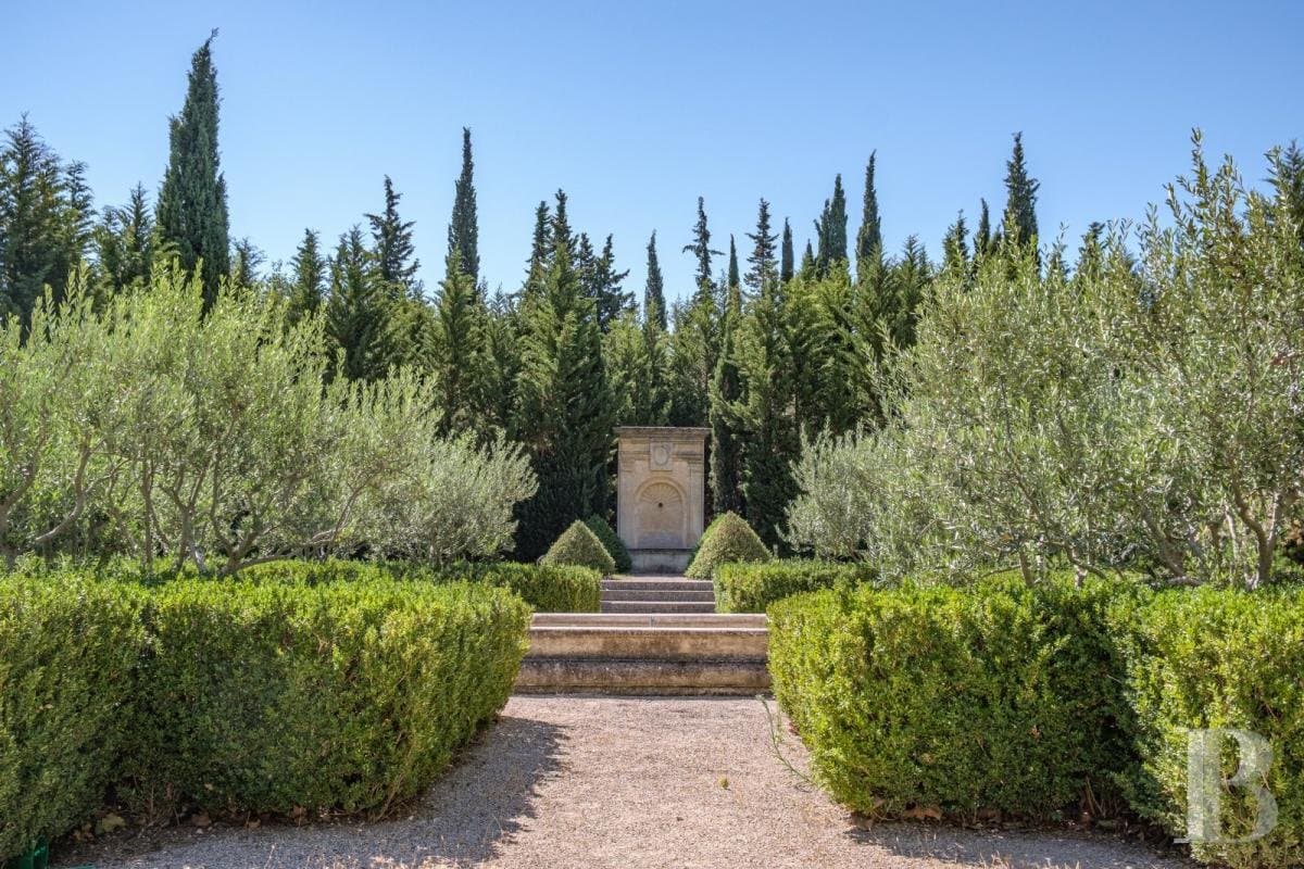 Renaissance-Style Manor House With 4 Hectares Of Parklands 5