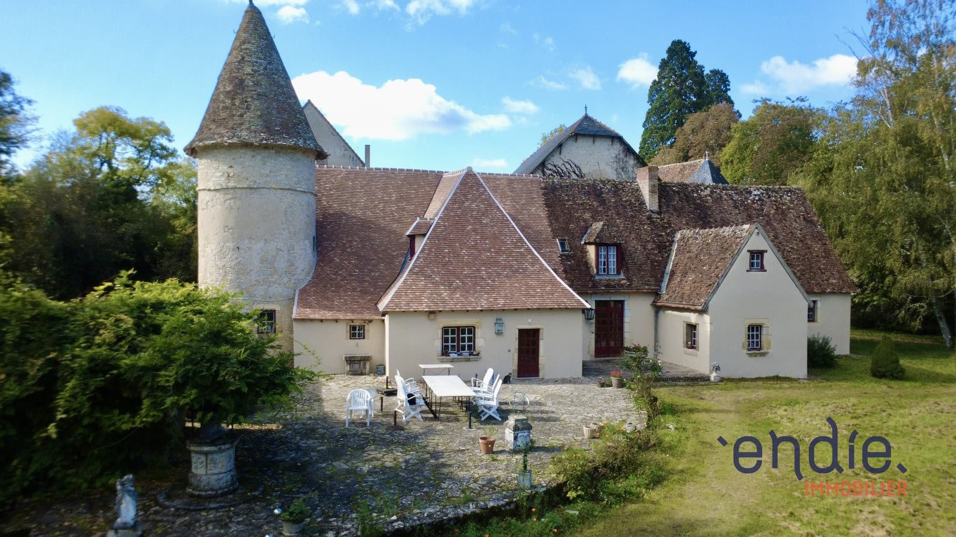 Historic Castle With Swimming Pool And Terrace