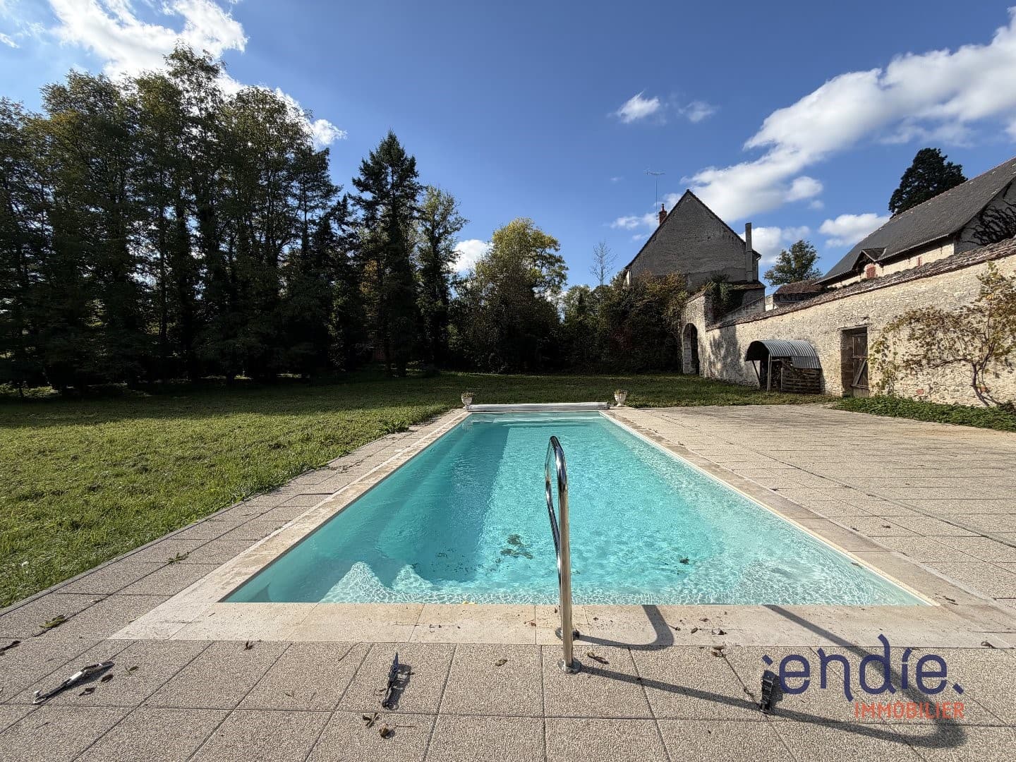 Historic Castle With Swimming Pool And Terrace 3